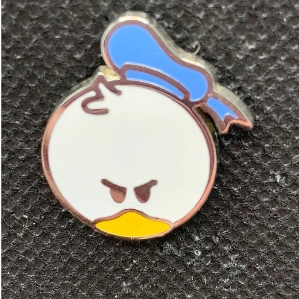 2009 Donald Duck Cutie Disney pin Face only